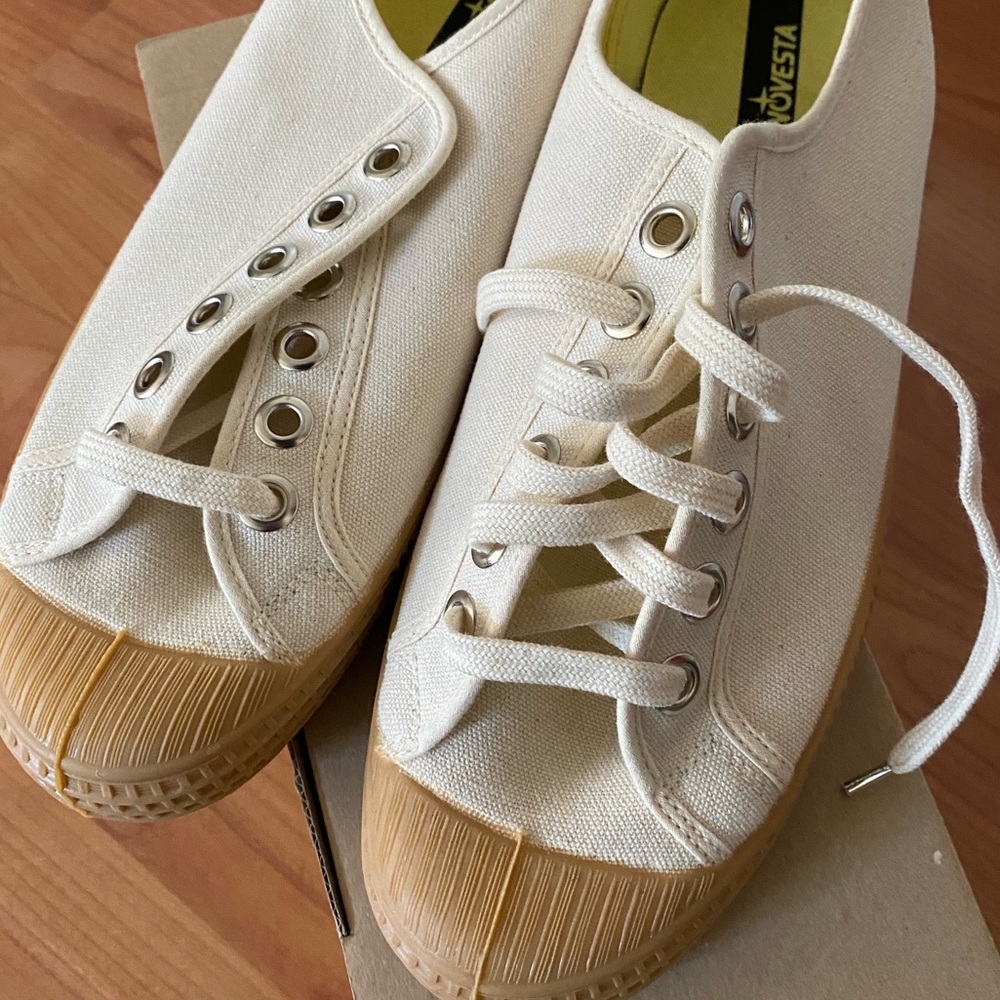 NIB Mens Novesta Star Master Ecru size 9.5